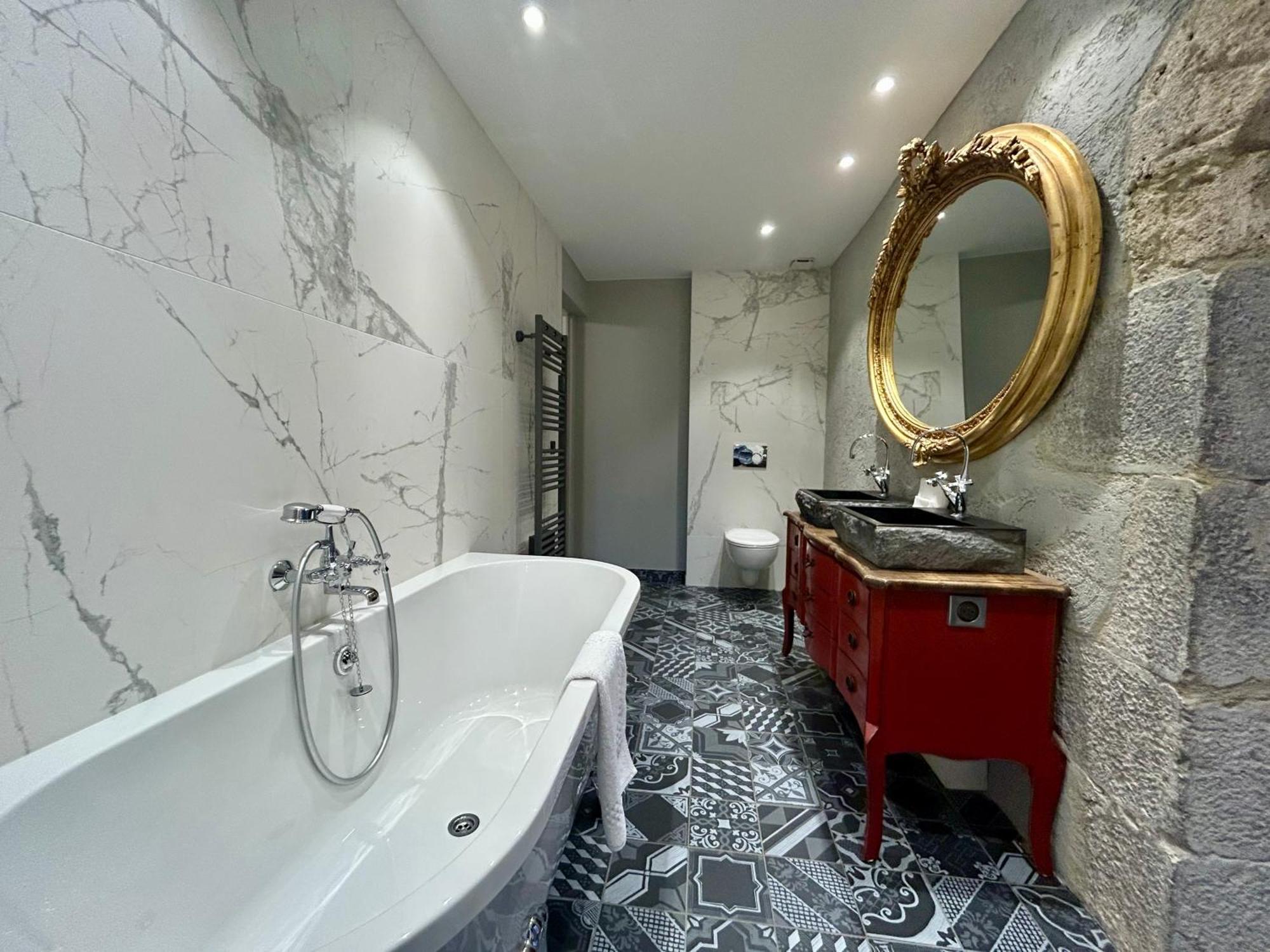 Chateau De La Rive - Suite Prestige - Chambre 2 Personnes Cruet エクステリア 写真