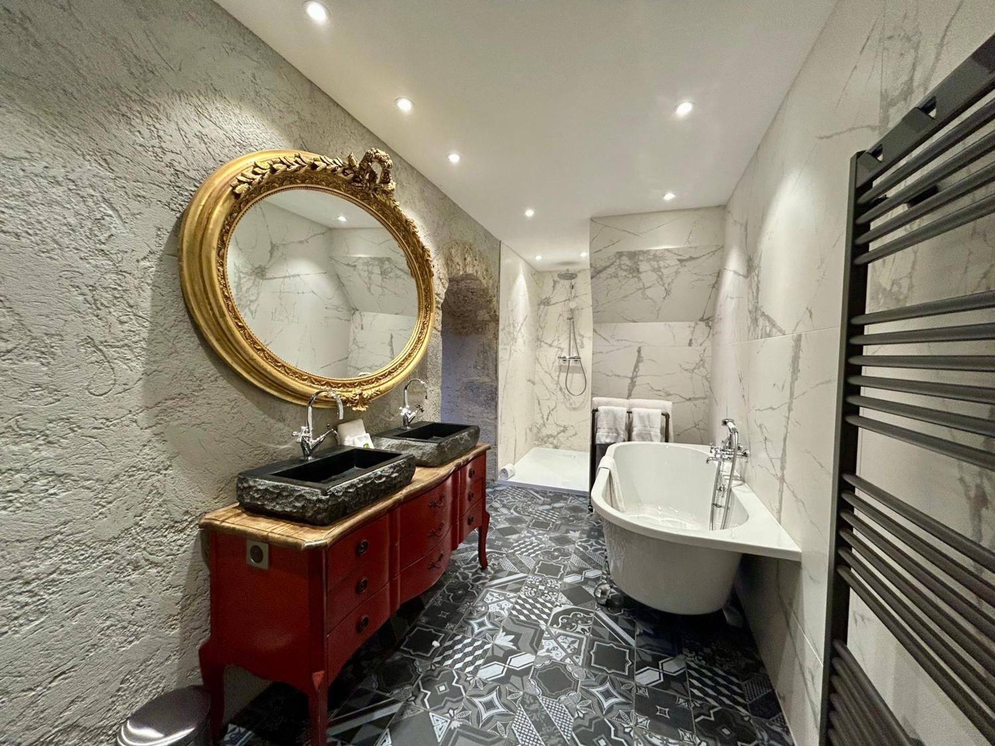 Chateau De La Rive - Suite Prestige - Chambre 2 Personnes Cruet エクステリア 写真